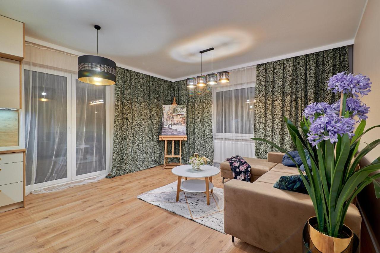 Apartament Z Ogrodem بيوا المظهر الخارجي الصورة