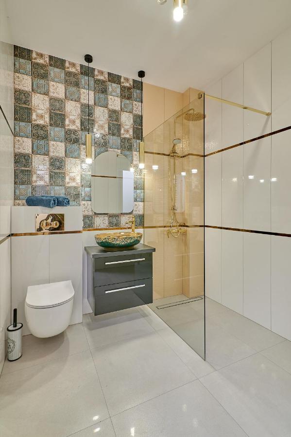 Apartament Z Ogrodem بيوا المظهر الخارجي الصورة